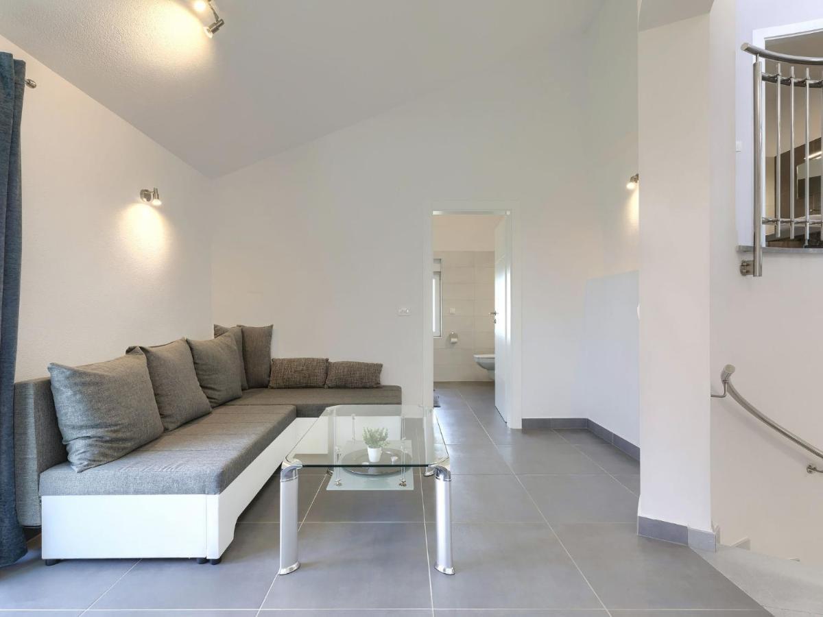 Holiday Home Villa Gocci By Interhome Kmeti Екстер'єр фото