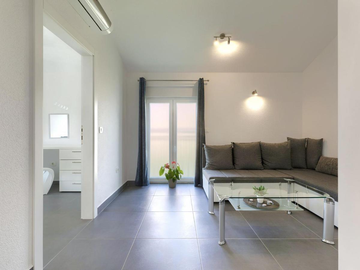 Holiday Home Villa Gocci By Interhome Kmeti Екстер'єр фото