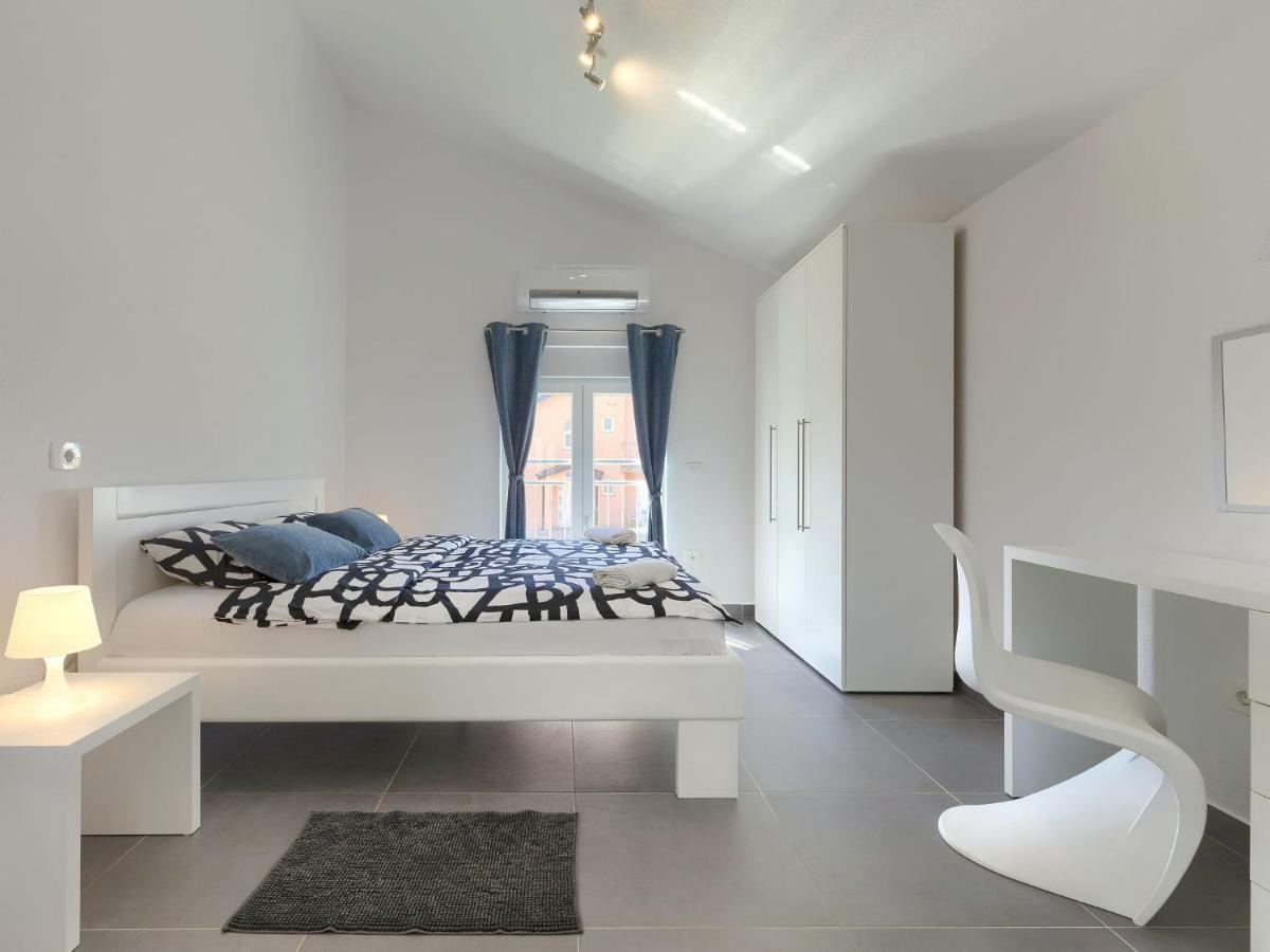 Holiday Home Villa Gocci By Interhome Kmeti Екстер'єр фото