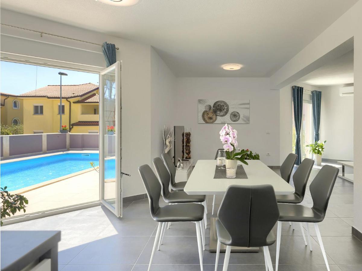 Holiday Home Villa Gocci By Interhome Kmeti Екстер'єр фото