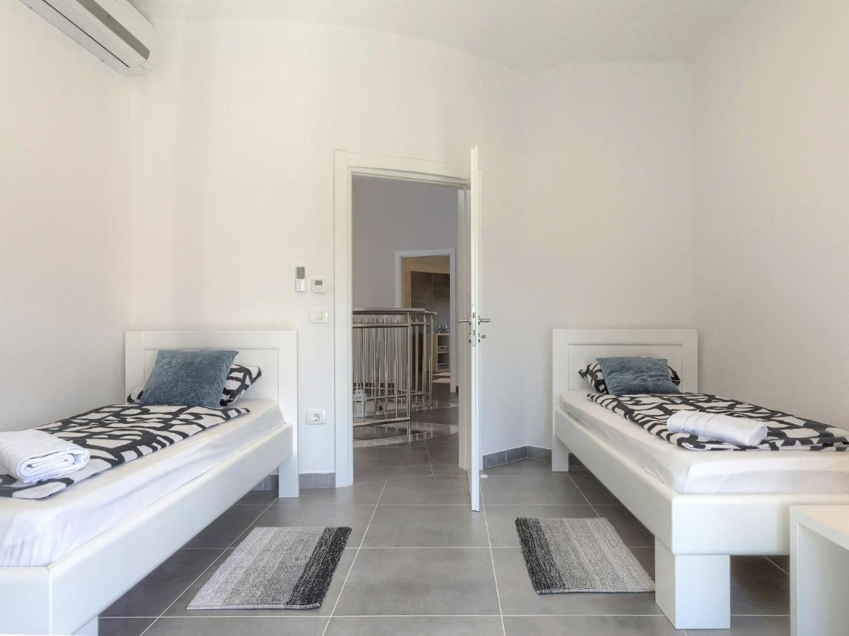 Holiday Home Villa Gocci By Interhome Kmeti Екстер'єр фото