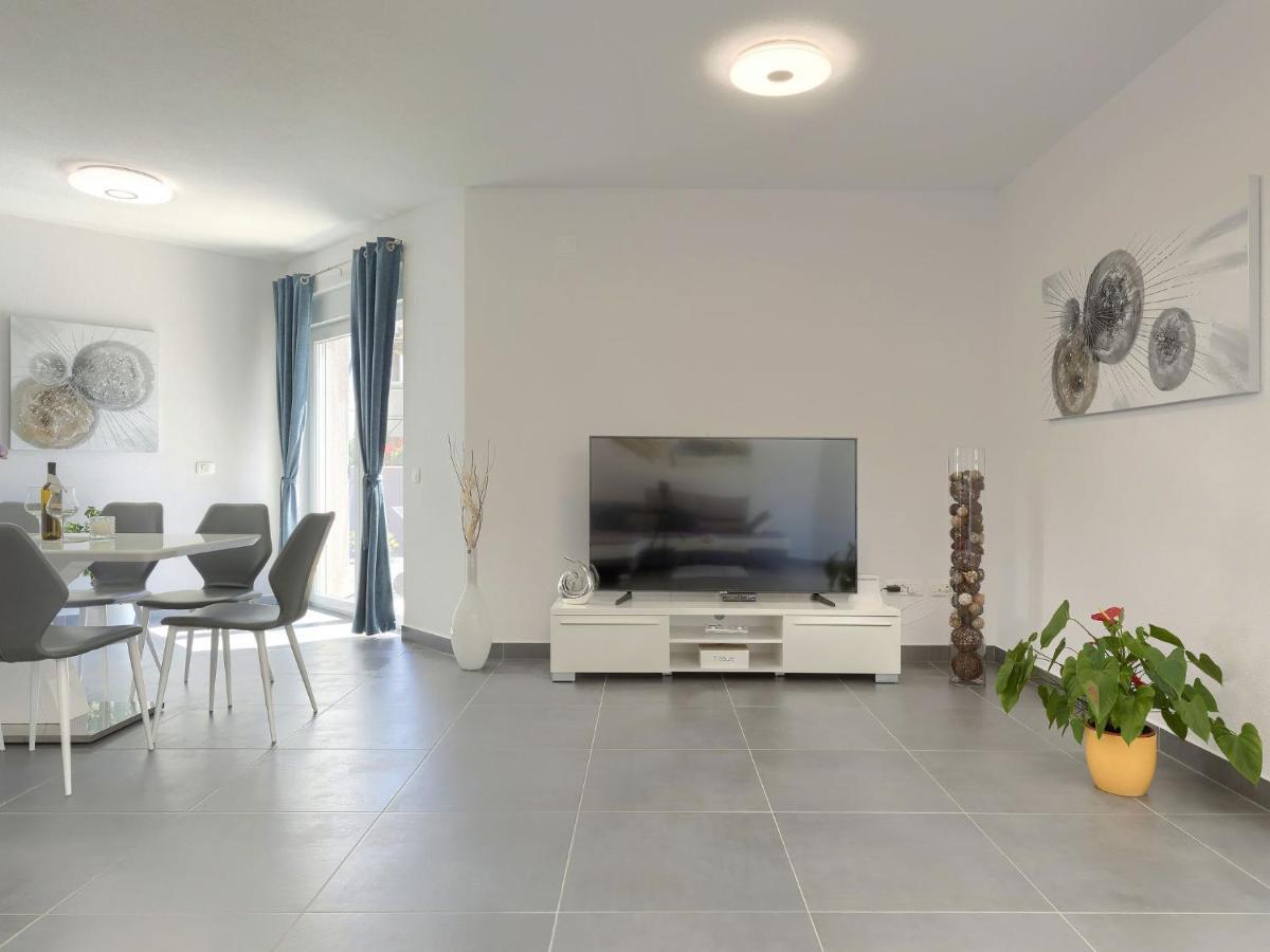 Holiday Home Villa Gocci By Interhome Kmeti Екстер'єр фото